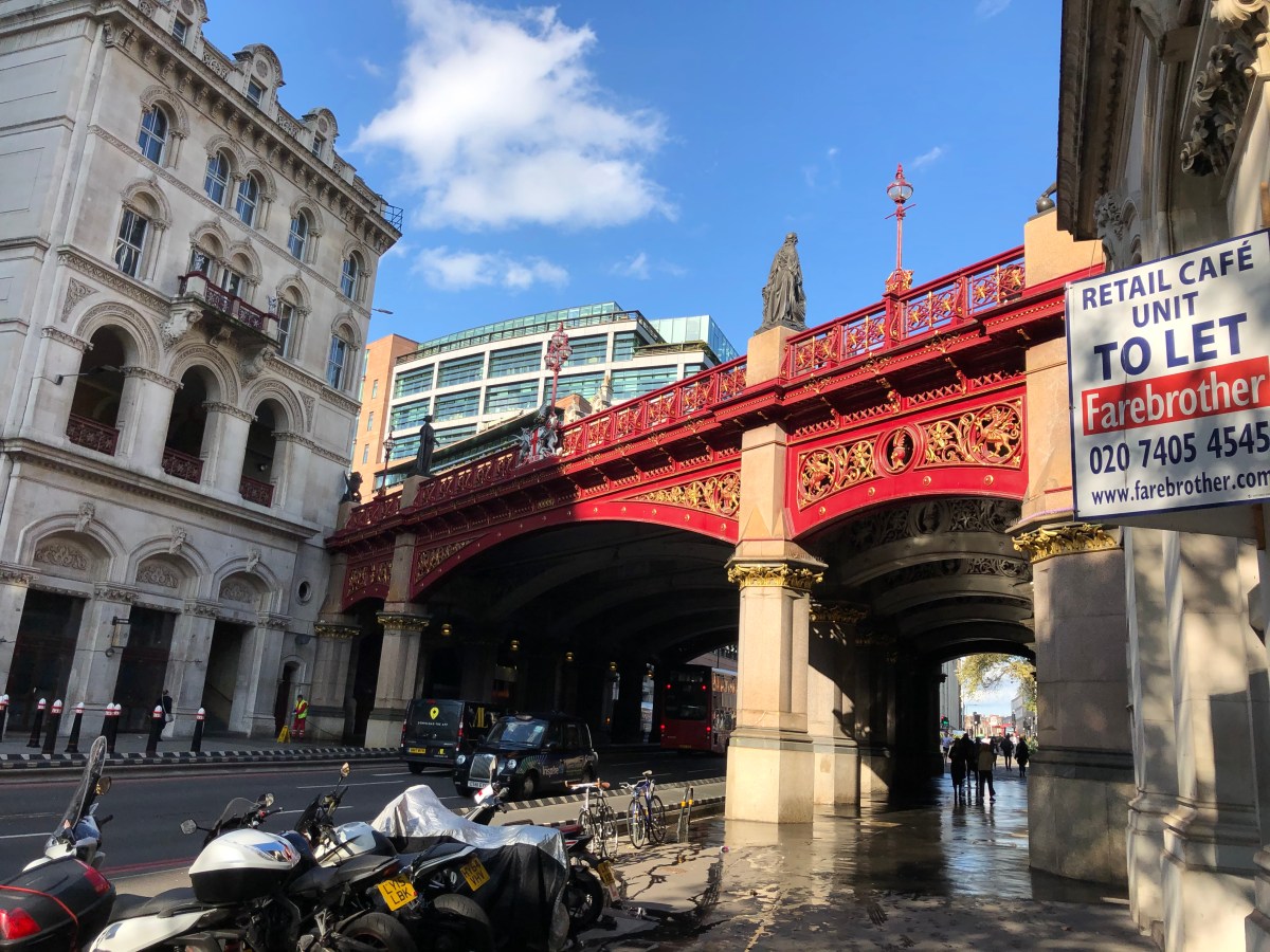 London, Friends, and Essay&nbsp;Writing